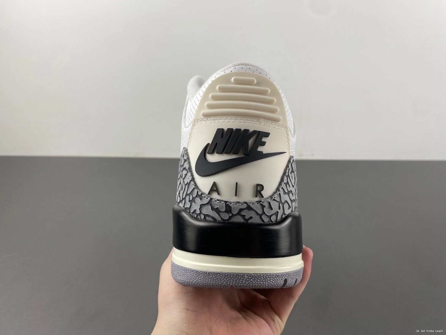 DN3707-100 Retro jordan  Cement' 'White 3 Air 1211